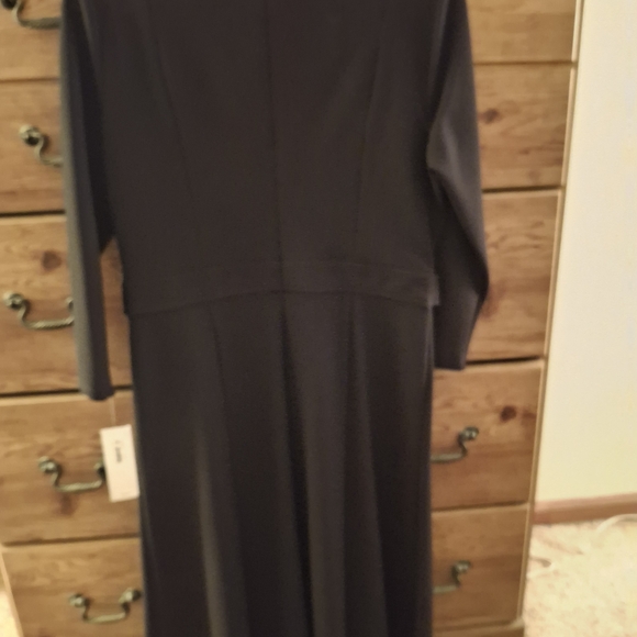 London Times Chic Black Crepe Fit And Flare Dress - Picture 4 of 5